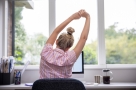 Mal de dos : « La bonne posture, c'est la posture suivante ! »