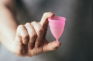 Santé, bien-être, écologie... Pourquoi les Françaises passent-elles aux coupes menstruelles ?
